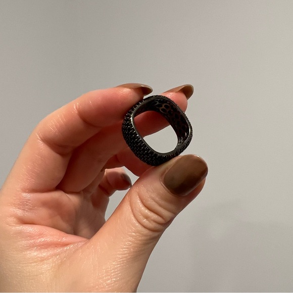 NEW Black Diamond Cocktail Statement Ring - Picture 9 of 9